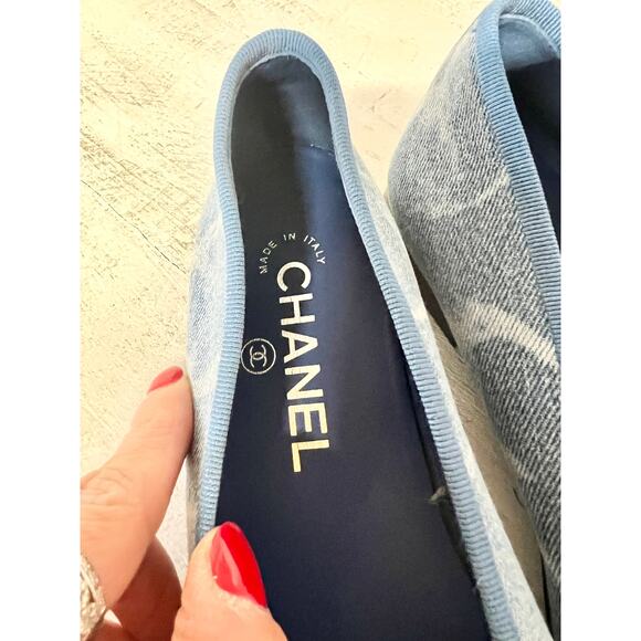NEW Chanel Denim Printed CC Cap Toe Ballerina Flats Shoes Light Blue Women's 36 - Picture 8 of 10